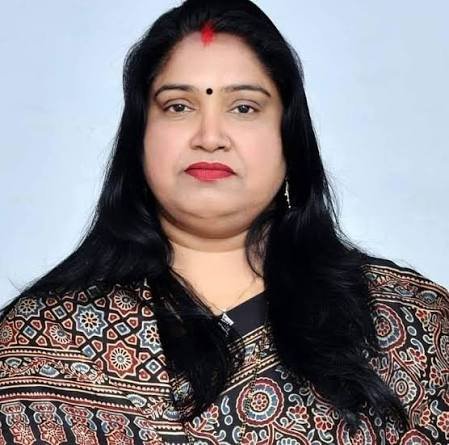 सरोज कुरील
